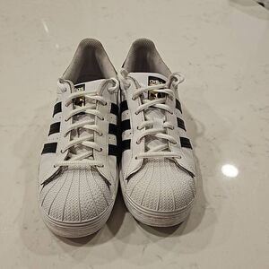 Adidas Superstar. Youth size 6.